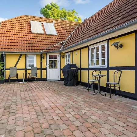 6 Bedroom Cozy In Casa vacanze Dannemare