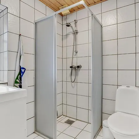 6 Bedroom Cozy In