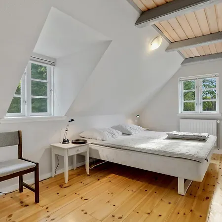 6 Bedroom Cozy In