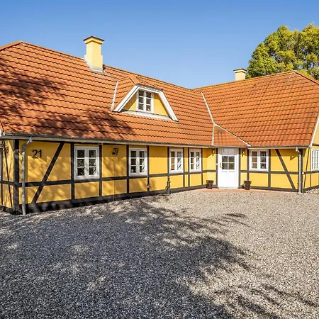 6 Bedroom Stunning In Tatil Evi Dannemare